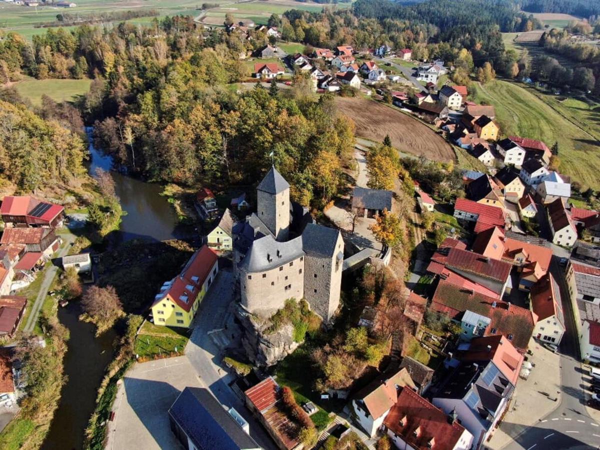 Ferienwohnung Und Sommerhaus Unter Der Burg Falkenberg  ภายนอก รูปภาพ